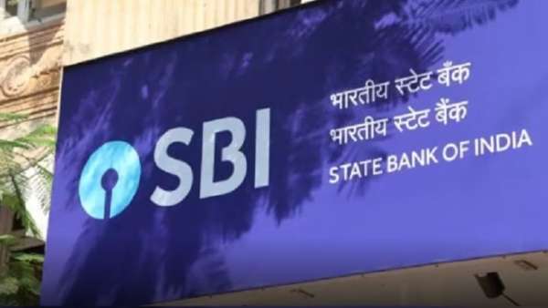 SBI did illegal work, know why the former Finance Secretary said this?