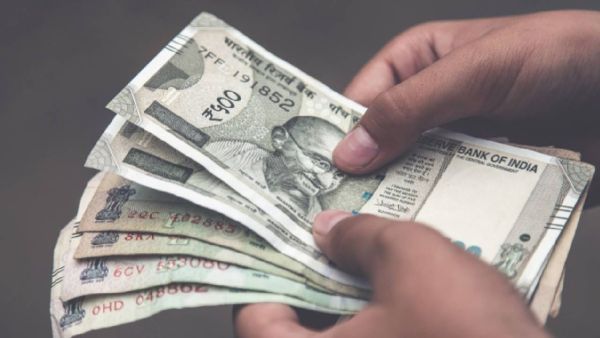 LIC Vs Post Office: People are liking the schemes of LIC and Post Office, know which is the best?