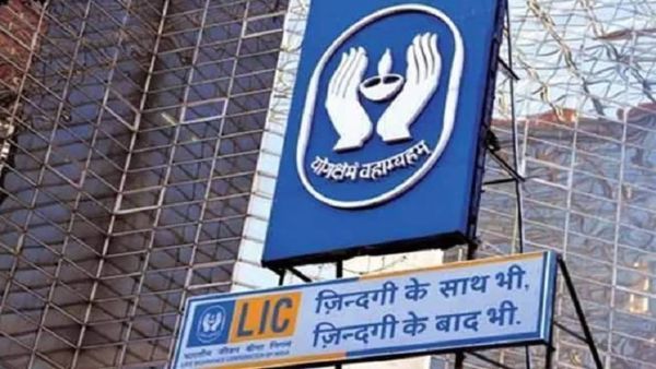 LIC has twice the money of Pakistan's economy, its value crossed 50 lakh crores