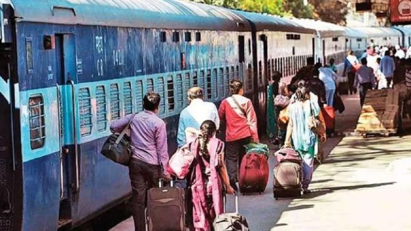 A girl's body was found cut inside two trains between Indore and Rishikesh... now a third train has entered the murder mystery, this connection has come out