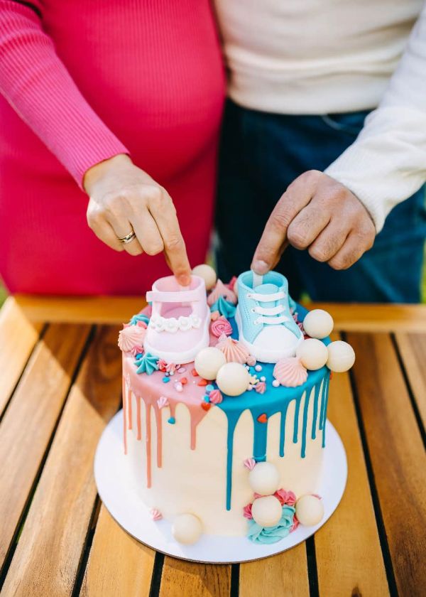 Gender reveal cake