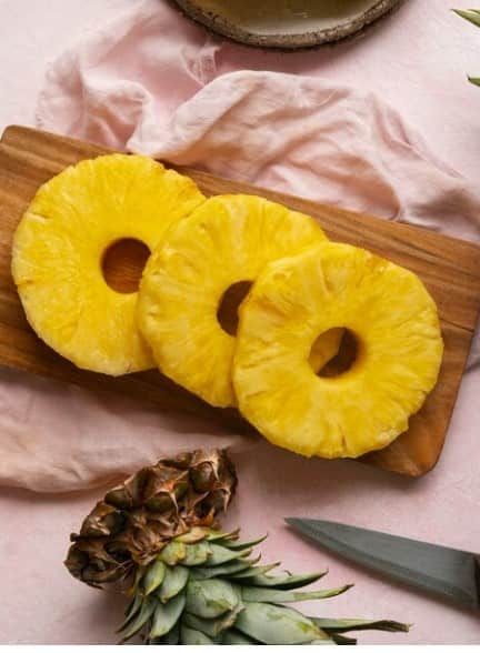 If you have been thinking about losing weight for a long time, then eat pineapple in limited quantity in summer. Eating pineapple reduces weight as well as belly fat.