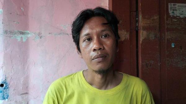 Saripudin (40), saksi mata kebakaran maut di Cipinang, menceritakan detik-detik terjadinya kebakaran.
 