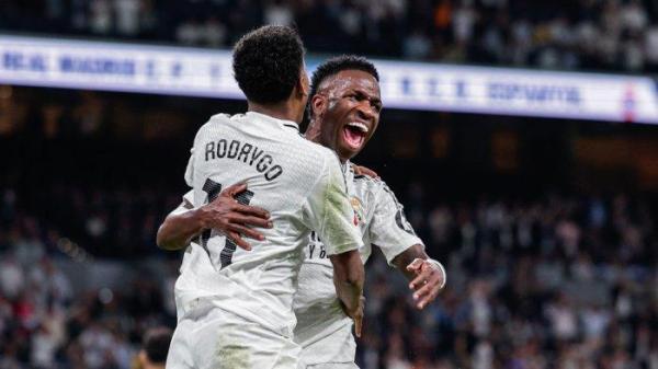 Selebrasi penyerang Real Madrid Vinicius Junior dan Rodrygo lawan Espanyol di Liga Spanyol