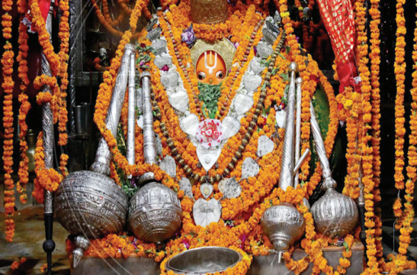 This special temple of Hanuman ji is located just 1 hour away from Ayodhya, plan your trip in this way for darshan