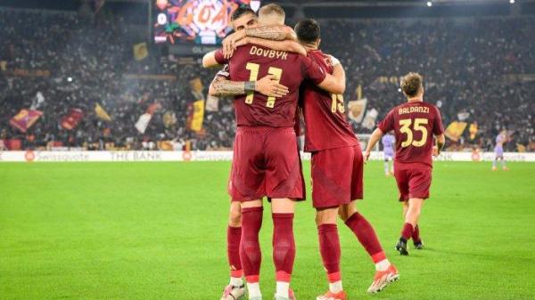 Selebrasi pemain AS Roma setelah mencetak gol ke gawang Athletic Bilbao pada pekan pertama Liga Eropa di Stadion Olimpico, Italia, Jumat (27/9/2024) dini hari WIB. Artem Dovbyk mencetak gol.