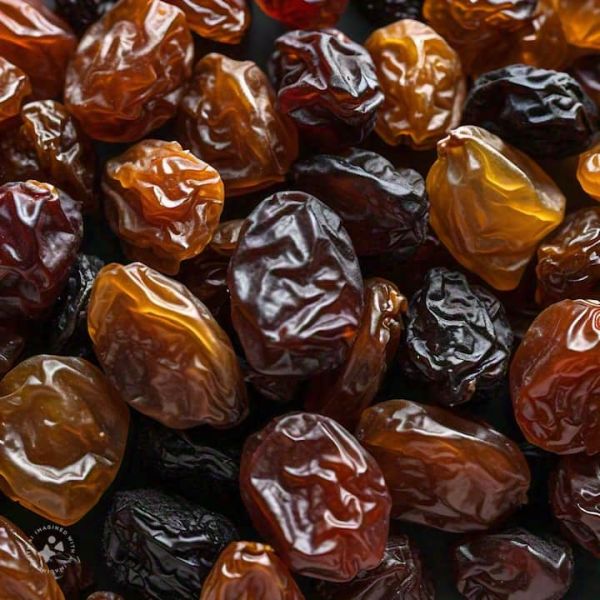 You must be knowing about the dry fruit of raisins. It is prepared by drying small grapes. Raisins also have a slight sourness which enhances its taste. It is a very tasty and popular dry fruit.