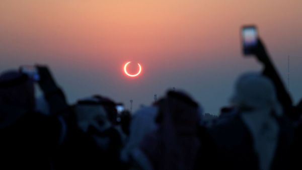 The last solar eclipse of the year will take place today, this eclipse will be special for people of these zodiac signs.