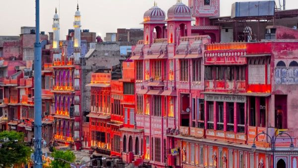 Jaipur: For whom did Maharaja Sawai Ram Singh II paint the city pink? - Nativeplanet