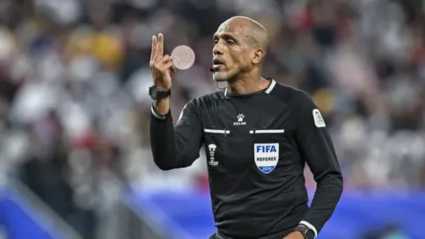 Omani referee Ahmed Abu Bakar Al Kaf is reacting during the AFC Asian Cup 2023 Quarter-Final match between Australia and South Korea at Al Janoub Stadium in Al Wakrah, Qatar, on February 2, 2023. (Photo by Noushad Thekkayil/NurPhoto via Getty Images)