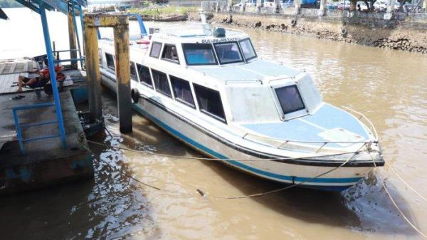 Aktivitas di Pelabuhan Kayan II, Tanjung Selor, Bulungan Kalimantan Utara.