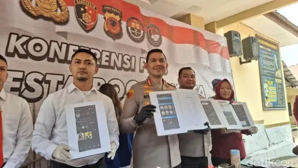 Polisi menangkap selebgram yang menjadi brand ambassador judi online di Kota Bogor.