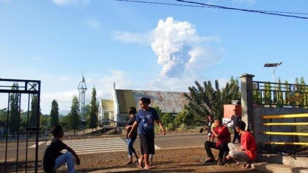 Gunung Lewotobi Kembali Erupsi 7 November