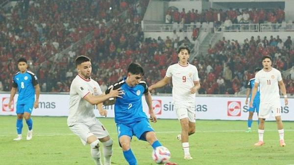 Pemain Timnas Indonesia, Calvin Verdonk debut bela Timnas Indonesia saat lawan Filipina di Kualifikasi Piala Dunia 2026, pada Selasa (11/6/2024) di Stadion Utama Gelora Bung Karno