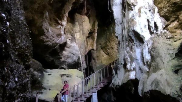 Destinasi wisata Gua Batu Cermin di Labuan Bajo, Kabupaten Manggarai Barat, Nusa Tenggara Timur.