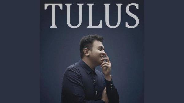 Berikut kunci gitar dan lirik lagu Satu Hari di Bulan Juni yang dinyanyikan oleh Tulus.