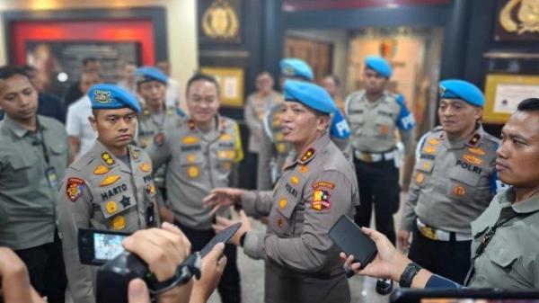 Kadiv Propam Polri Irjen Pol Abdul Karim memberikan keterangan pers di Mabes Polri, Jakarta, Selasa (24/12/2024).