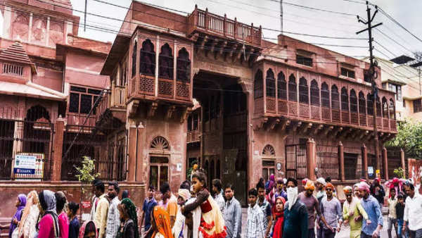 Which clothes have been banned?
