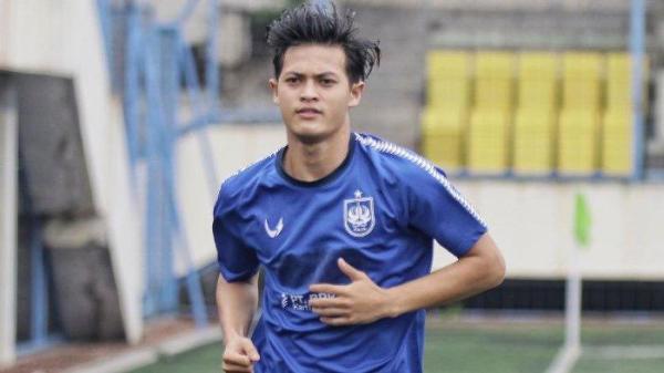 Alfeandra Dewangga sedang menjalani sesi latihan bersama PSIS Semarang untuk pertandingan Liga 1 Indonesia musim 2022/2023, Kamis (26/1/2023). Dewanngga berpeluang jalani laga comebacknya ketika pertandingan PSIS Semarang vs Persik Kediri, Sabtu (4/1/2023).