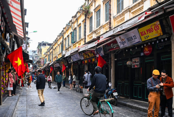 Ta Hien, one of the busiest streets in Hanois Old Quarter. Photo by VnExpress/Giang Huy