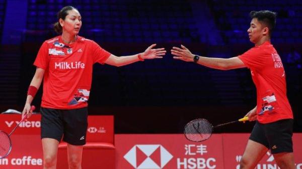 Selebrasi Dejan Ferdinansyah/Gloria Widjaja di BWF World Tour Finals 2024 melawan Hiroki Midorikawa/Natsu Saito (Jepang), Rabu (11/12/2024).