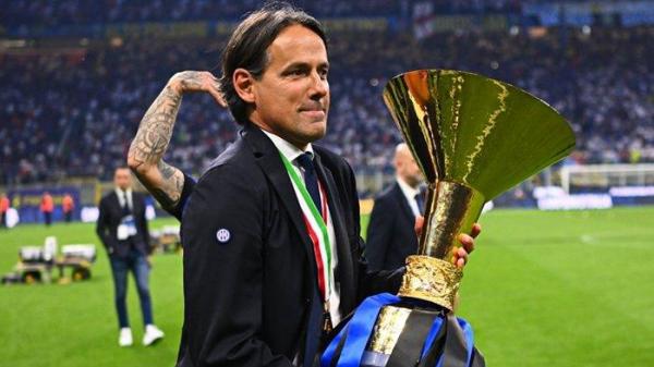 Pelatih Inter Milan, Simone Inzaghi berhasil meraih Scudetto.