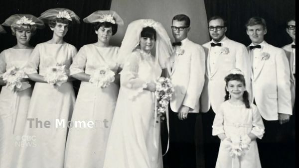 Barry and Margaret Sharman tell CBC News about the moment they finally saw their wedding photos for the first tim