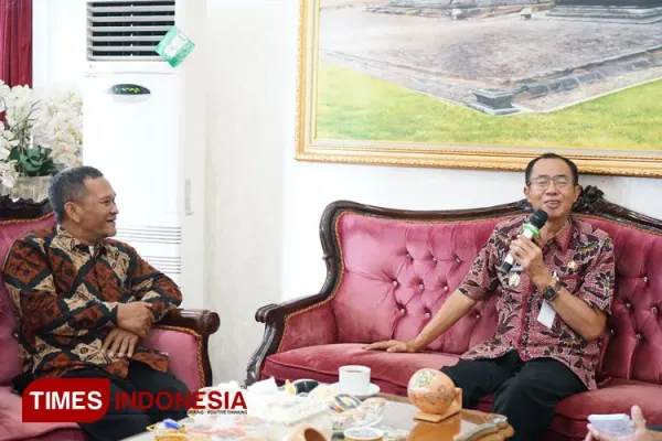 Yayasan-Kita-Peduli-Banjarnegara-bersama-Dinsos-setempat-2.jpg