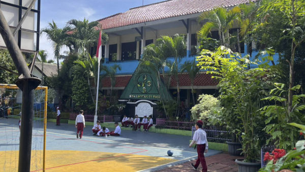 Suasana SDN 1 Bangka, Jakarta Selatan, Senin (6/1/2025). Foto: Haya Syahira/kumparan