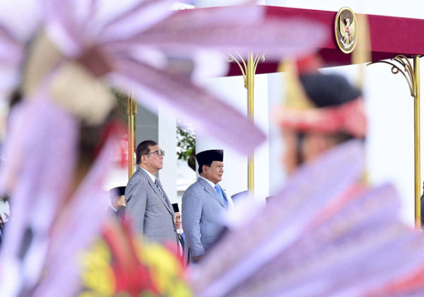 Presiden Republik Indonesia Prabowo Subianto berjalan bersama Perdana Menteri Jepang Shigeru Ishiba tiba di Istana Bogor, Kota Bogor, Jawa Barat, Sabtu (11/1/2025). Foto: Muchlis Jr/Biro Pers Sekretariat Presiden