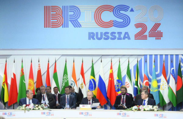 Presiden Putin memimpin KTT BRICS Plus 2024 di Kazan, Rusia, Kamis (24/10/2024). Foto: Sergey Bobylev/Photohost agency brics-russia2024.ru