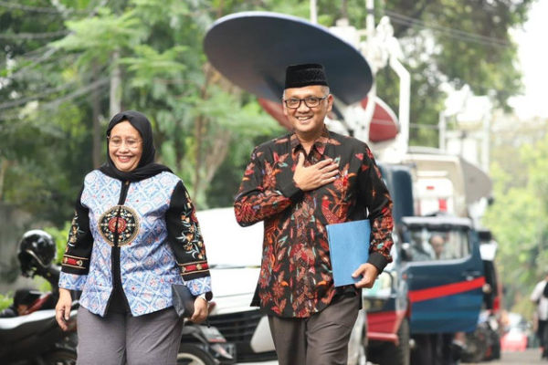 Irfan Yusuf mendatangi kediaman Presiden terpilih Prabowo Subianto di Jalan Kertanegara, Jakarta Selatan, Selasa (15/10/2024). Foto: Iqbal Firdaus/kumparan