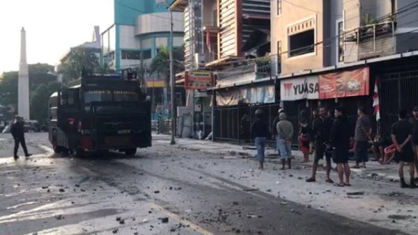 Bentrokan pemuda di Kota Ambon, Maluku, Minggu (12/1/2025). Foto: Dok. Istimewa