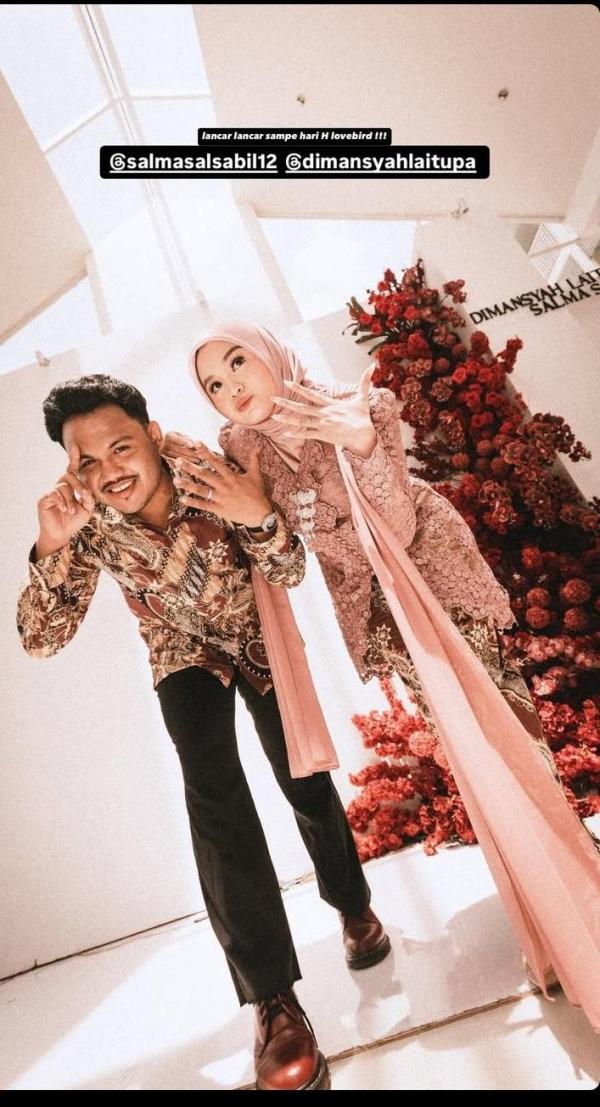 Salma dan Dimansyah pamer cincin