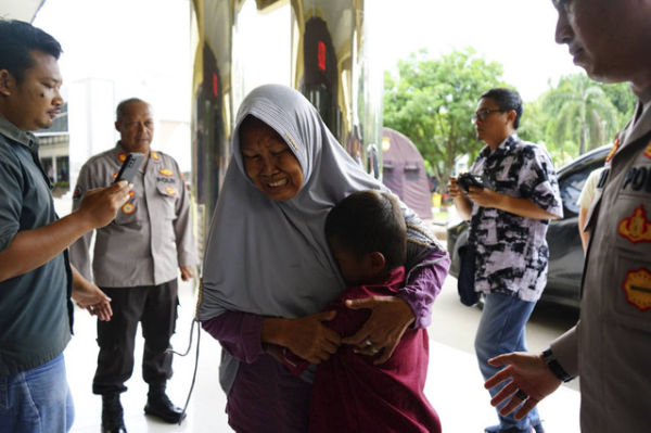 Polsek Cilegon amankan siswa kelas 2 SD berusia 8 tahun yang diduga menjadi korban penculikan oleh seorang remaja berusia 15 tahun di Cilegon. Foto: Dok. Polres Cilegon