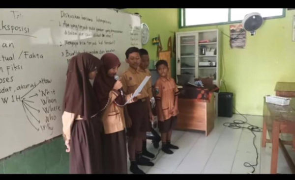 Foto : siswa sedang presentasikan hasil eksperimen (dok pribadi)