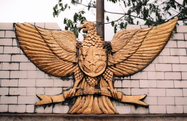 Ilustrasi Semboyan Bhinneka Tunggal Ika dalam Garuda Pancasila. Foto: Unsplash