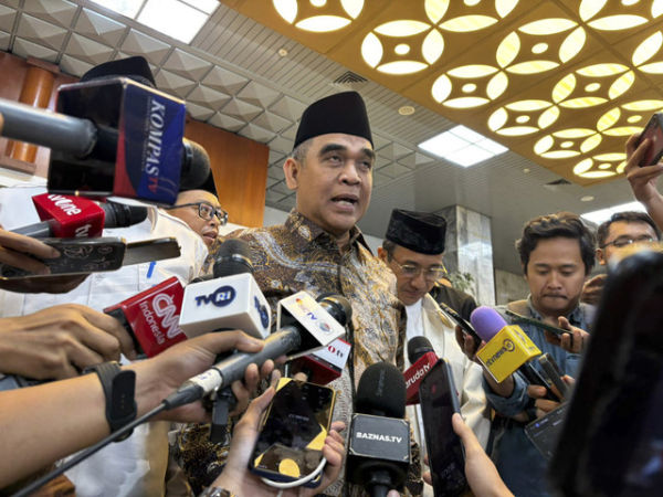 Ketua MPR RI Ahmad Muzani di gedung Parlemen, Jakarta pada Rabu (15/1/2025). Foto: Abid Raihan/kumparan