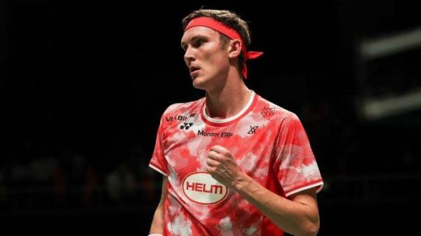 Selebrasi Viktor Axelsen, tunggal putra Denmark saat tampil di Japan Masters 2024.