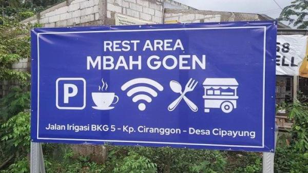 Rest area Mbah Goen di Desa Cipayung, Kecamatan Cikarang Timur, Kabupaten Bekasi