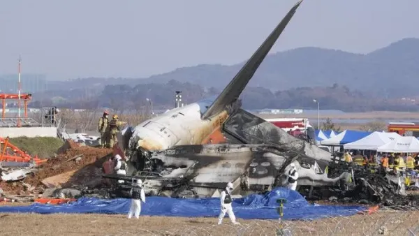 Hanya dua korban selamat dalam kecelakaan pesawat Jeju Air di Korea Selatan. Dua orang itu duduk paling belakang atau di ekor pesawat.