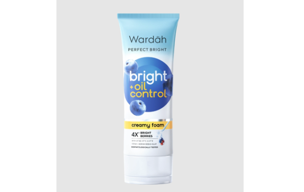  Wardah Perfect Bright Creamy Foam + Oil Control. Sumber: www.wardahbeauty.com