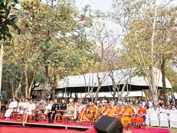 ข่าวสดพระเครื่อง - เทศกาลมาฆปูรมีศรีปราจีน โบราณสถานวัดสระมรกต