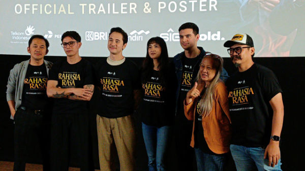 Konferensi pers perilisan poster dan trailer film Rahasia Rasa di Kawasan Cikini, Jakarta Pusat, Rabu (22/1/2025).
 Foto: Aprilandika Pratama/kumparan