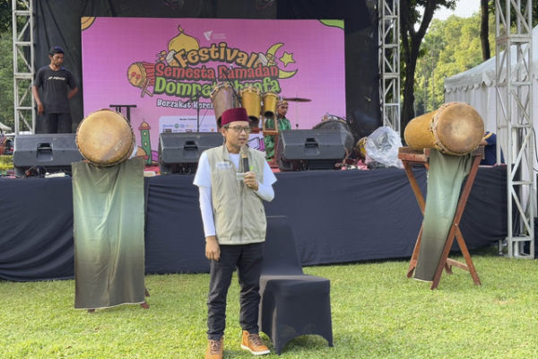 Wakil Ketua Yayasan Dompet Dhuafa, Herdiansyah, membuka rangkaian program Ramadan Dompet Dhuafa di Festival Semesta Ramadan: Berzakat Serunya Gak Ada Obat di Taman Lapangan Soft Ball, GBK, Senayan, Jakarta pada Sabtu (8/2/2025). Foto: Abid Raihan/kumparan