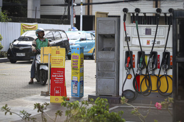 Suasana SPBU Shell di Cikini, Jakarta, Sabtu (8/2/2025). Foto: Iqbal Firdaus/kumparan