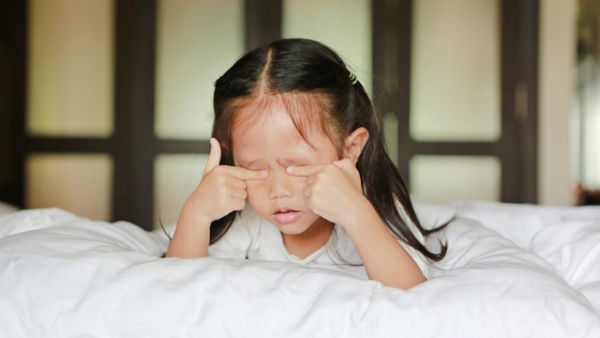 Ilustrasi anak susah tidur. Foto: Shutter Stock