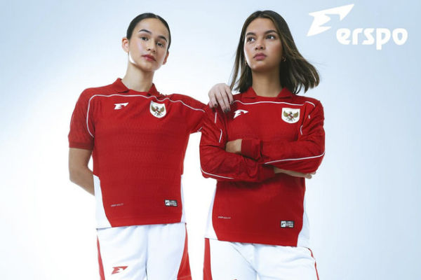 Timnas Wanita Indonesia kenakan jersi baru dari Erspo. Foto: Instagram/ @erspo.official