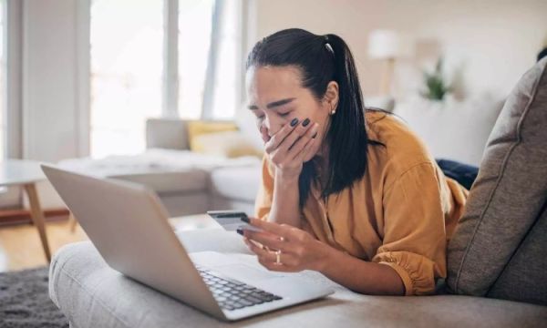 1525548 woman scammed of rs 17 lakh by cyber fraudsters posing as bank officials