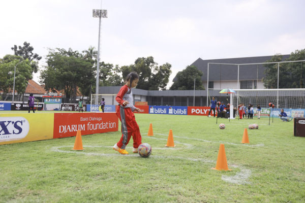 Rintangan Festival SenengSoccer memadukan latihan teknik, kecepatan dan endurance yang biasa diberikan saat melatih sepak bola dari level paling dasar. Foto: Dok. MilkLife Soccer Challenge